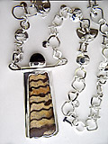 chain necklace with pendant